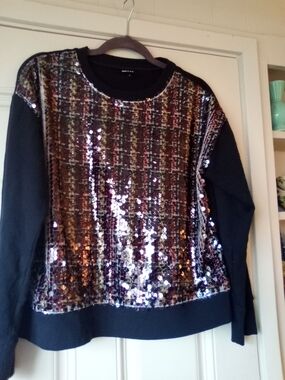 DKNY Sequin Front Black Crewneck Top M